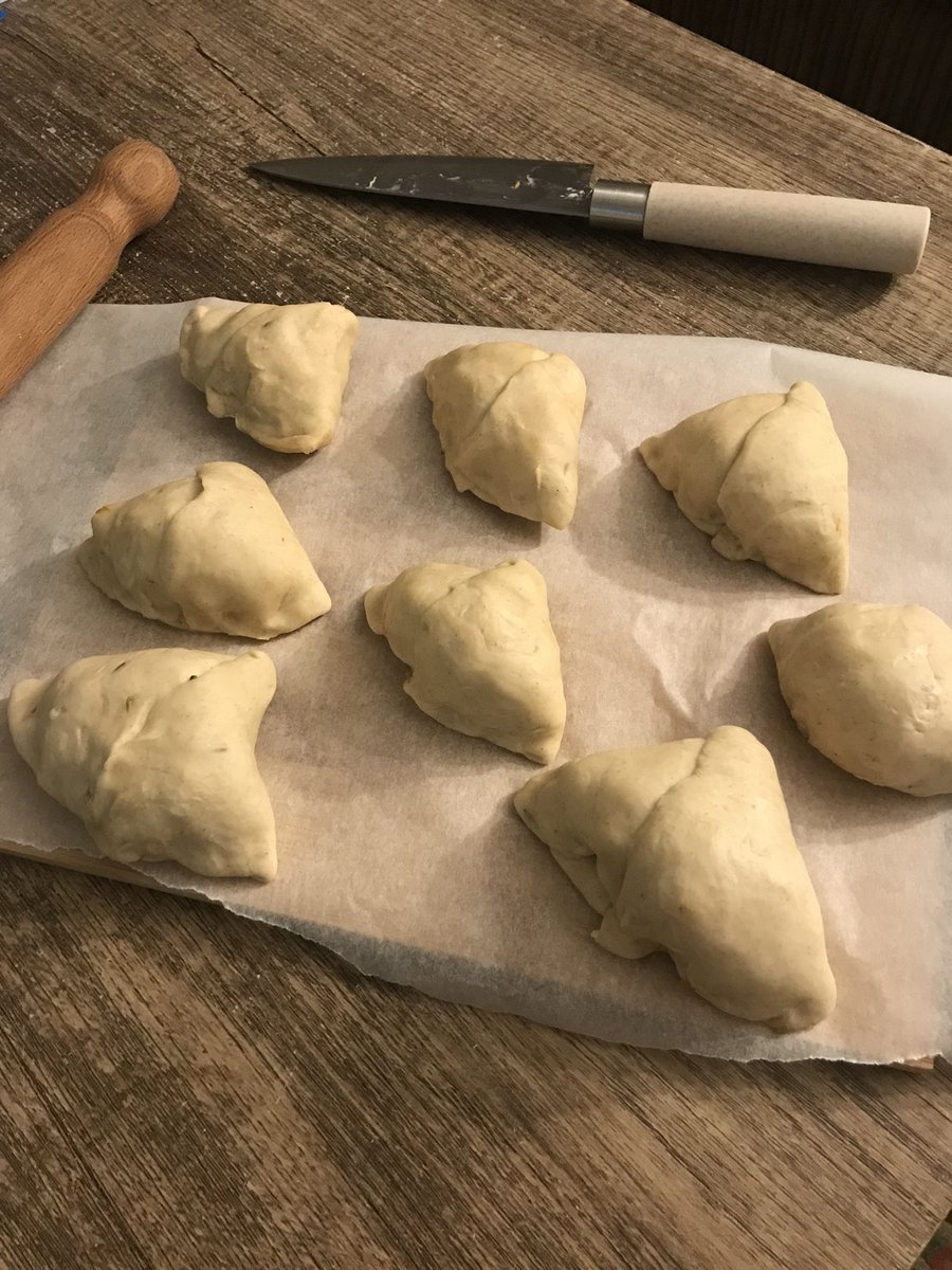 MrsBissagar's tweet photo. Today in @AvonwoodYear5 we continued our Indian culinary adventure by practising our peeling and chopping skills for our samosas. Here are mine! #inspiringwonder https://t.co/2uwUtwRlF1