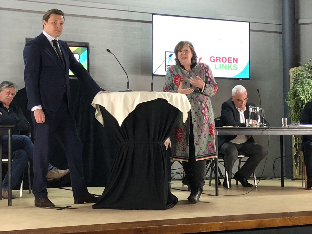 Maartje Reitsma als enige vrouwenstem in het politieke debat van de ondernemersvereniging gemeente Maasdriel