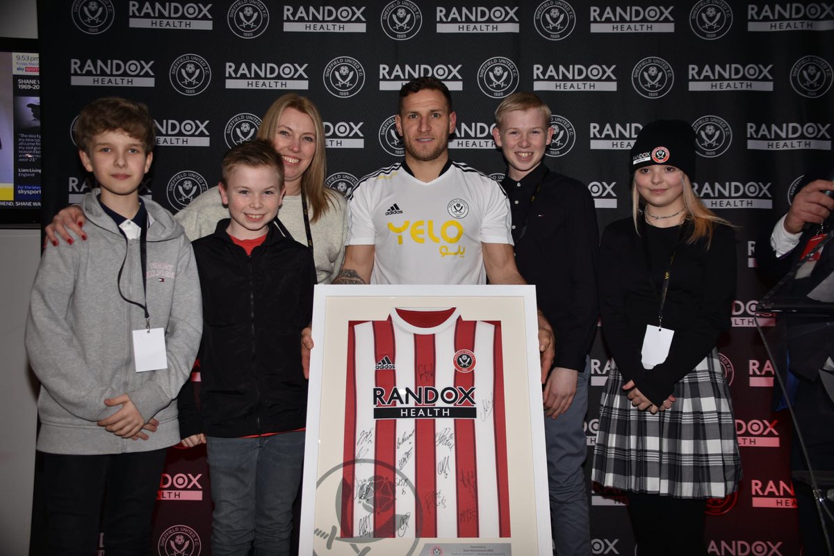 dm2003ltd's tweet photo. Proud to have been the Main match sponsor on Friday against Forest. #madeinsheffield #aluminiumdoors #theblades #service #repairs #installs #sheffieldunited @dm2003ltd https://t.co/kKvLOg1iAE