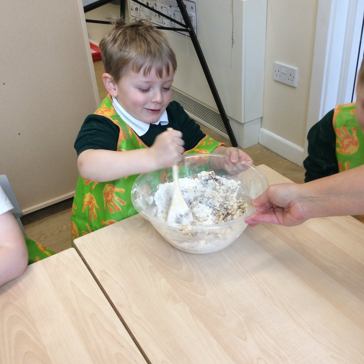 robin_cfs's tweet photo. "Run, run as fast as you can, you can't catch me I'm the Gingerbread Man!" What a busy day we have had with our superstar bakers, luckily none of our gingerbread people managed to escape! 👨‍🍳 https://t.co/eFzjEgI7Q3