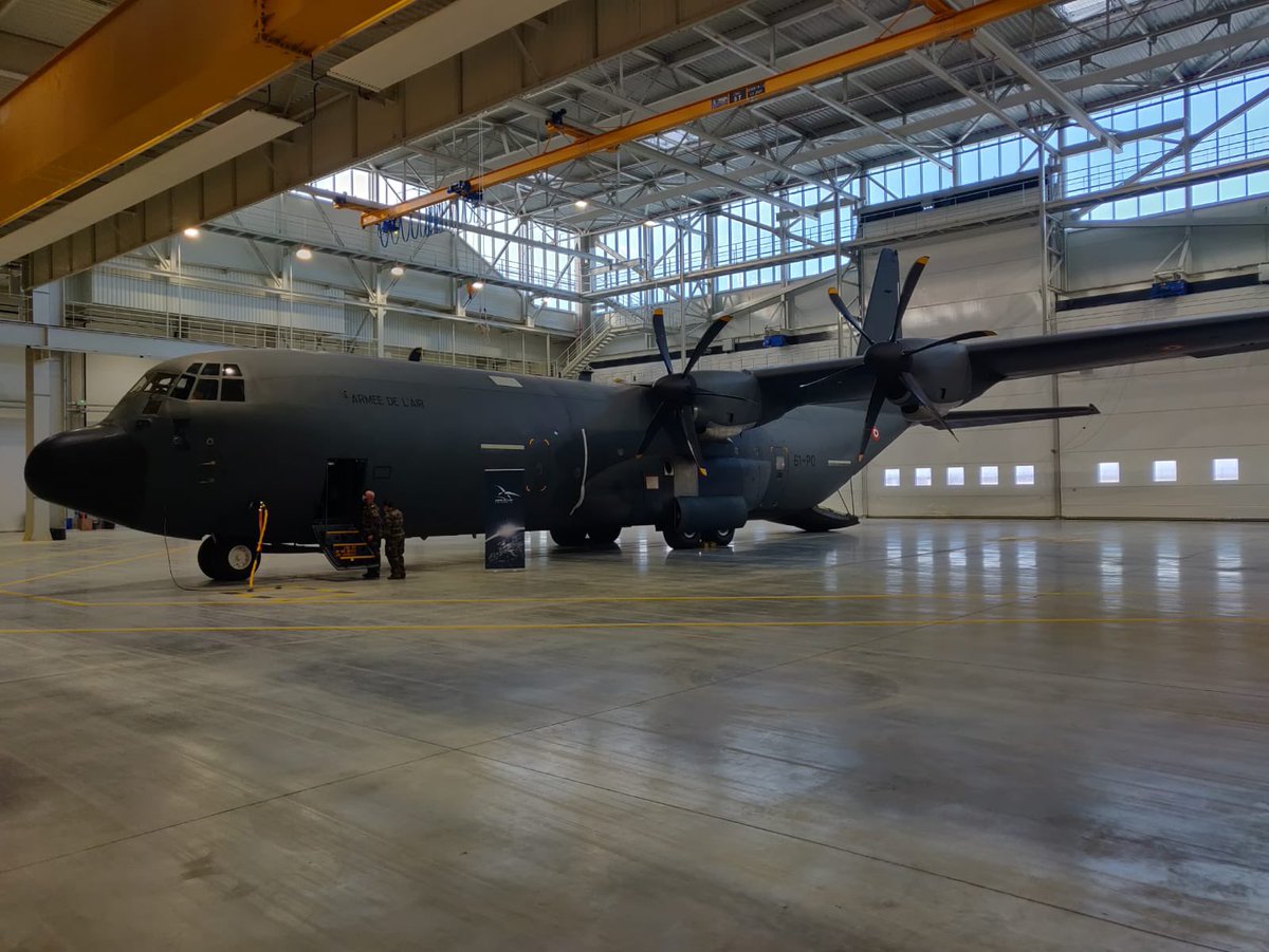 Très honoré d'avoir participé à l'inauguration des installations de l'escadron franco-allemand qui accueillent déjà des C130J. Cette initiative inédite démontre la pertinence opérationnelle de la BA105 d'Évreux, au cœur de l'Europe de La Défense
