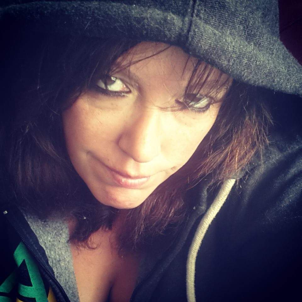 Tammy_brooklyn's tweet photo. Come on sis you got this you can fight this 💪 if anyone is a fighter you are 💜💜 #CancerResearch #breastcancer #fighting #fypシ #strongwomen #SisterSister #BestFriend 💜💜 https://t.co/Vx21TJJGkc