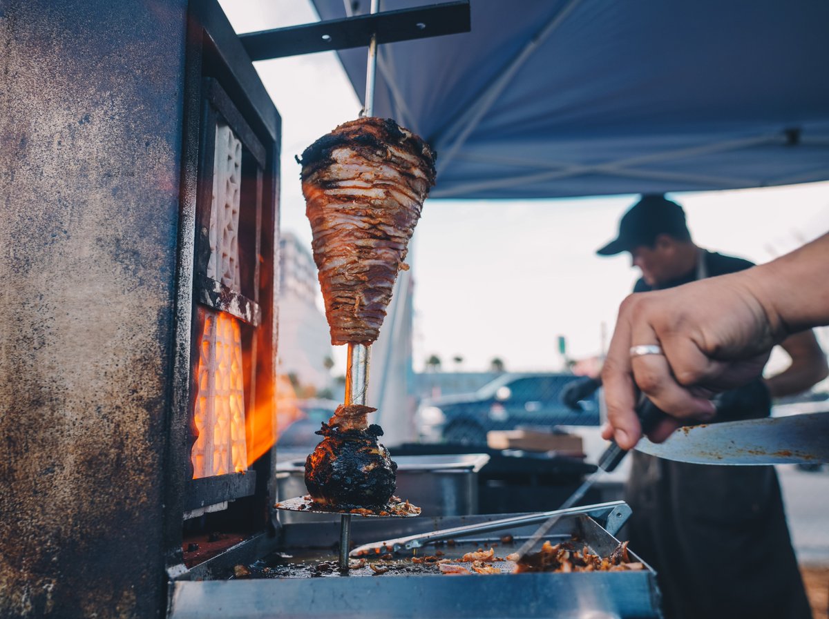 WynwoodMiami's tweet photo. With two successful outposts in LA and NYC, @smorgasburg is set to open in Wynwood tomorrow, 3/12.

@Smorgmiami is America's largest outdoor food market, featuring 60+ amazing vendors serving all types of food. Located on NW 2 Ave, they’ll be open Saturday’s from 11am to 6pm. https://t.co/iXKrcdXcTe