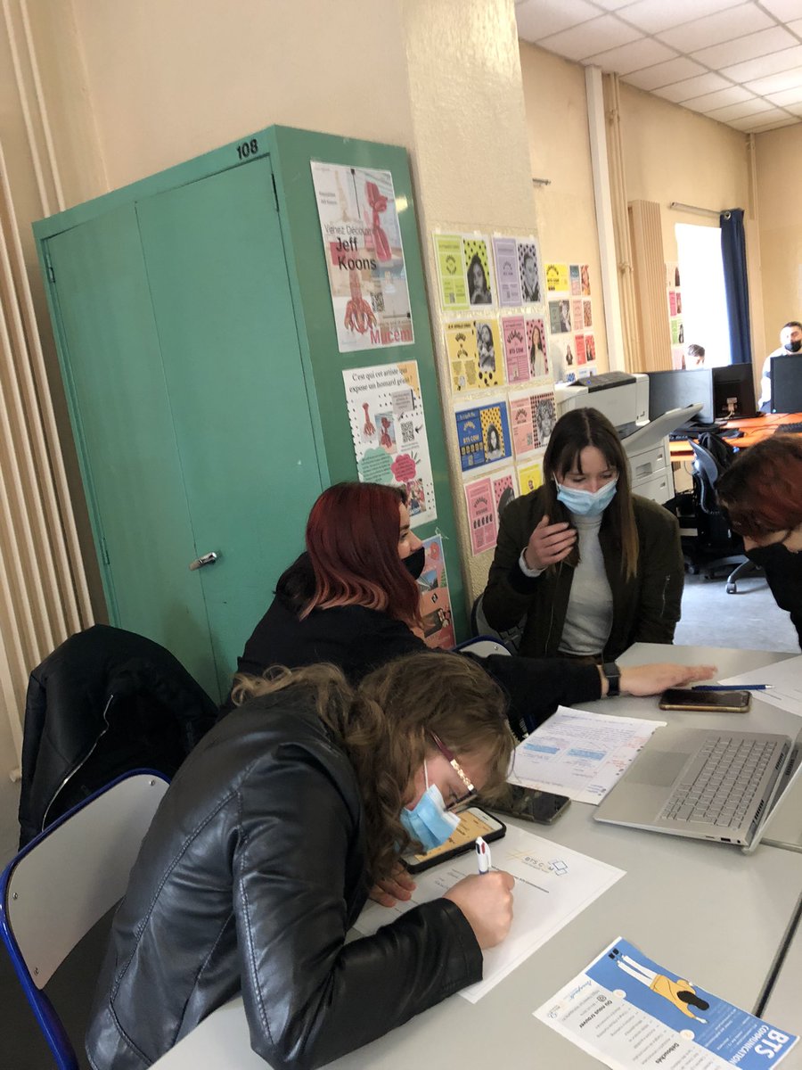 Christelecho's tweet photo. Merci à nos étudiants de @btscom_bona pour l’organisation de notre journée portes ouvertes. Une belle réussite. #jpo #JourneePortesOuvertes https://t.co/jkHnEV1z7s