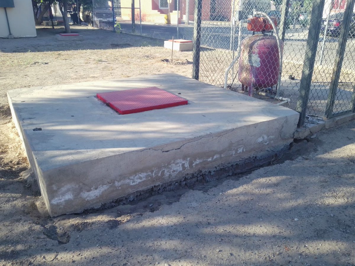 gtzrigo's tweet photo. #DenunciaCiudadana

Tienen 6 meses sin agua en Kínder “Gpe. Miranda Castro”, en Fracc. Paseo San Ángel. Desde Agosto reportaron a @SECSonora falla en cisterna y no han arreglado. Los niños no van porque ni agua, ni baños... Ojo: Alguien no está haciendo bien la tarea.

#DARDOS https://t.co/2k5VUAsaOI