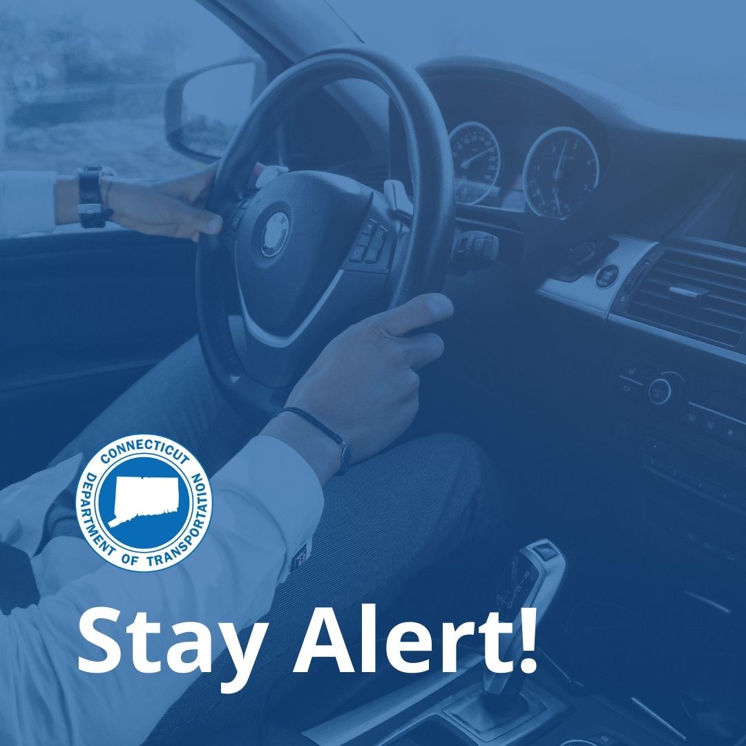 CTDOTOfficial's tweet photo. 🚨 Stay Alert! 🚨 Roads are slushy and wet. #TeamDOT is working hard clearing state roads and highways. Please slow down and use caution. #staysafe #dontcrowdtheplow https://t.co/puKgPOfdKA