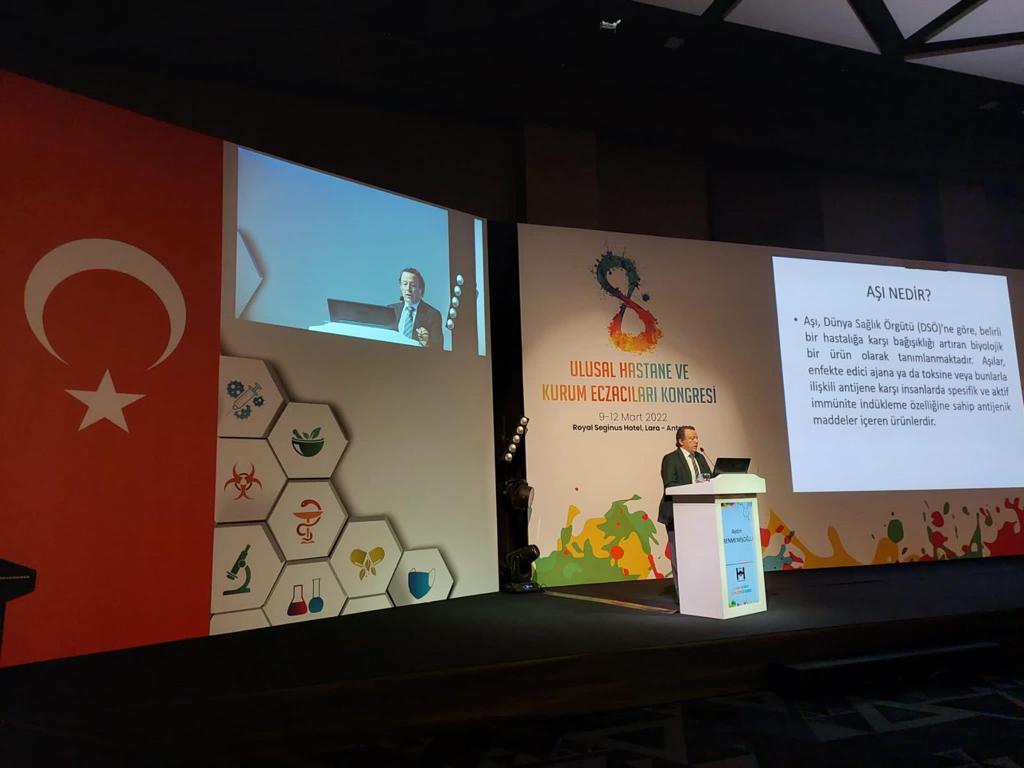 tuked_'s tweet photo. Açılış programı kapsamında; Prof.Dr. Gülberk Uçar ve Prof.Dr. Yeşim Aktaş moderatörlüğünde; Covid Aşı Tipleri - Klinik Tasarımlar ve Türkovac Aşı Çalışmaları konu başlıklarında Prof.Dr Aydın Erenmemişoğlu ve Prof.Dr. Aykut Özdarendeli sunumlarını gerçekleştirdi. https://t.co/5xdPbCgSw7