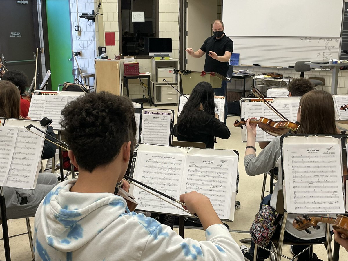 h2peters's tweet photo. It’s a great day to work on special projects at #AHSchools! I love these days, highlighting amazing work happening every day. Thanks to Eisenhower, Northdale and @BlaineHS for hosting the cameras today. #joinourteam https://t.co/cdDb9aAORO