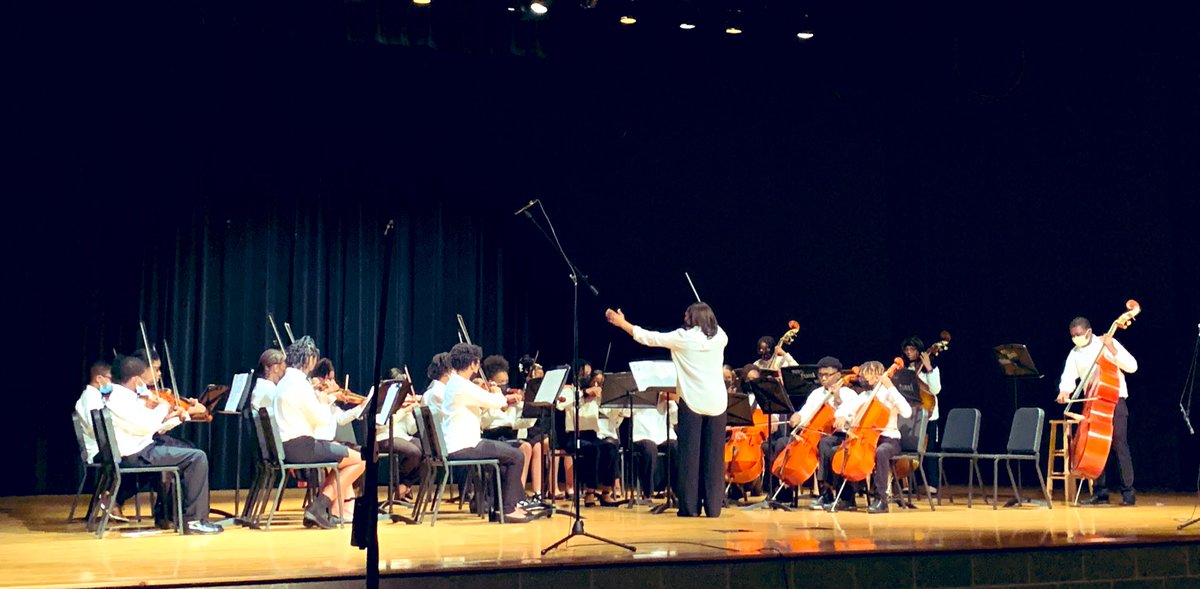 koperniak's tweet photo. Zone 3 representing this morning @GMEAorg LGPE! Congratulations @westlakelions and @SandtownMS orchestras on great performances! @CJ_FCS_CAO @gyimah_whitaker @RonMaxwellFCS1 @JarvisAdamsEdu @YalandaBellEDU #MIOSM https://t.co/OKh2cnLtf9