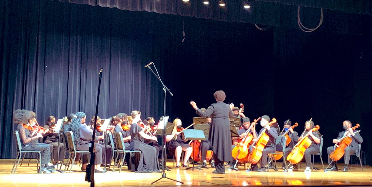 koperniak's tweet photo. Zone 3 representing this morning @GMEAorg LGPE! Congratulations @westlakelions and @SandtownMS orchestras on great performances! @CJ_FCS_CAO @gyimah_whitaker @RonMaxwellFCS1 @JarvisAdamsEdu @YalandaBellEDU #MIOSM https://t.co/OKh2cnLtf9