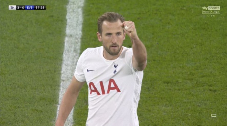 AnasFTL's tweet photo. The only footballer to rile people up by simply banging in goals for a living. https://t.co/PsBoGda19x