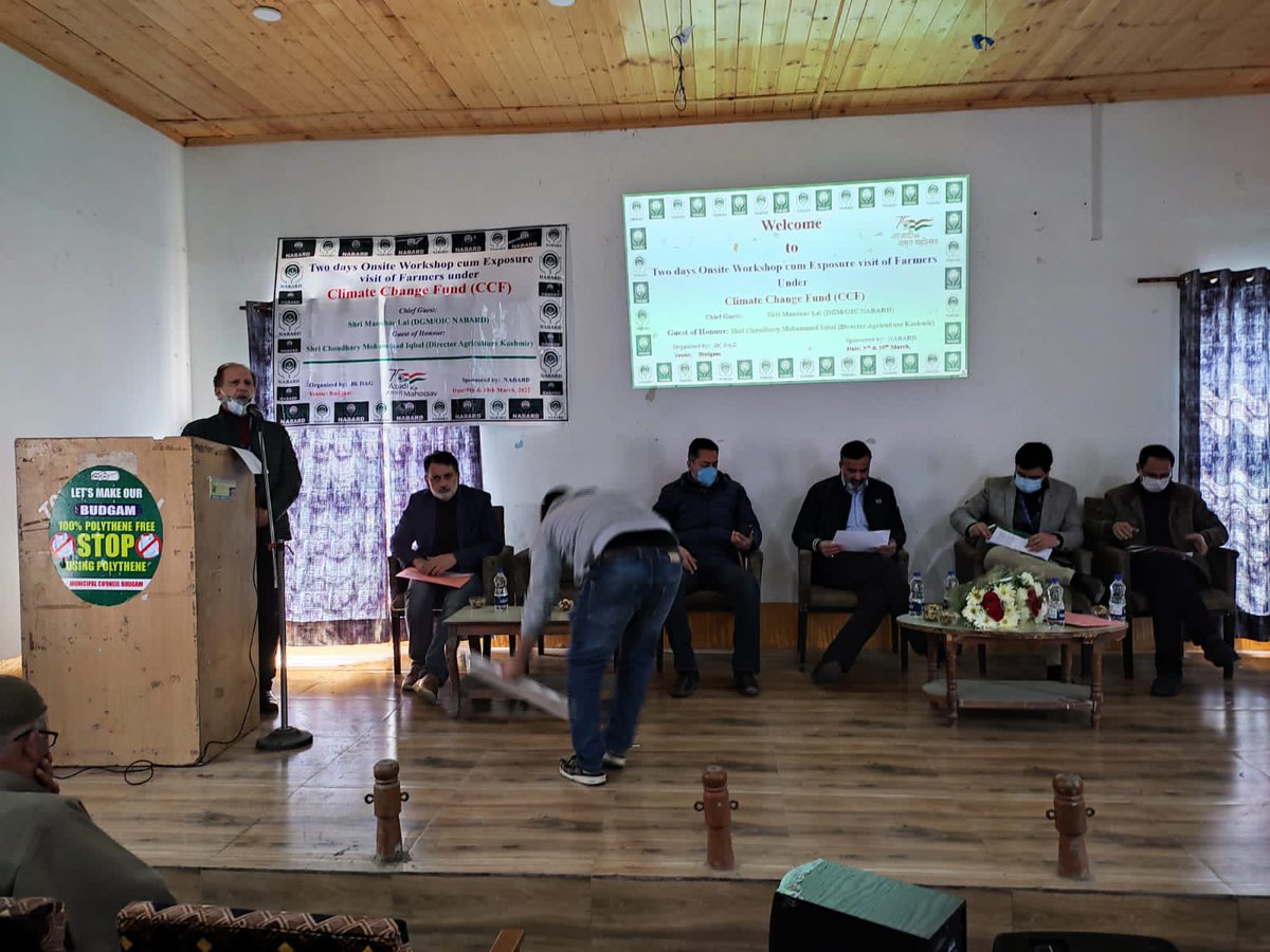 JKDAG's tweet photo. JK DAG Organizes Two days onsite workshop cum exposure visit of Formers under Climate Change Fund (CCF) at Budgam Sponsored By NABARD J&amp;K #NABARD https://t.co/lPredy2wsp