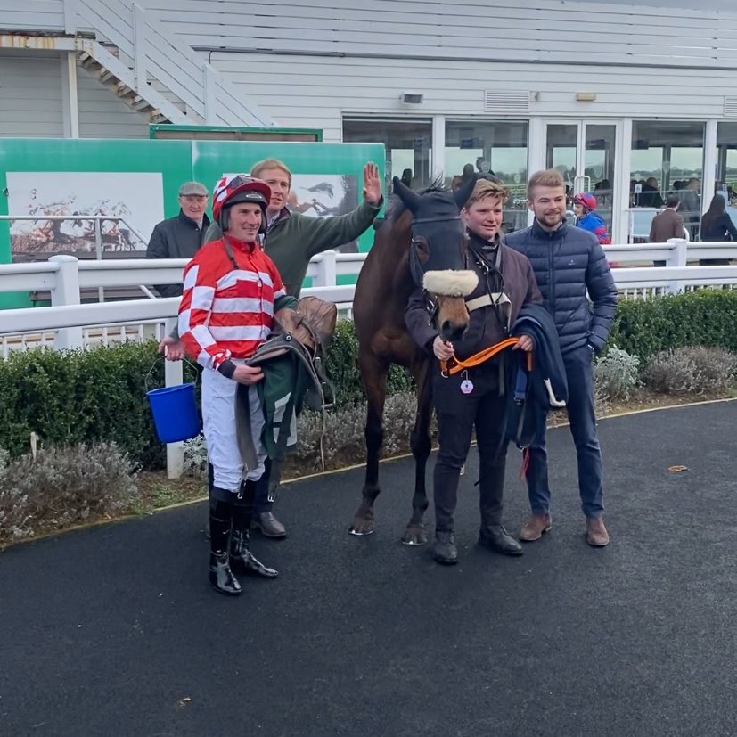CatterickRaces's tweet photo. SPIKE JONES wins the David Cooper 60th Birthday Handicap Hurdle Race under @dannyburty for Sam Drinkwater and owners the Drinkwater family &amp; Cheltenham Boys - congratulations! 👏 https://t.co/GqBR74LEOD