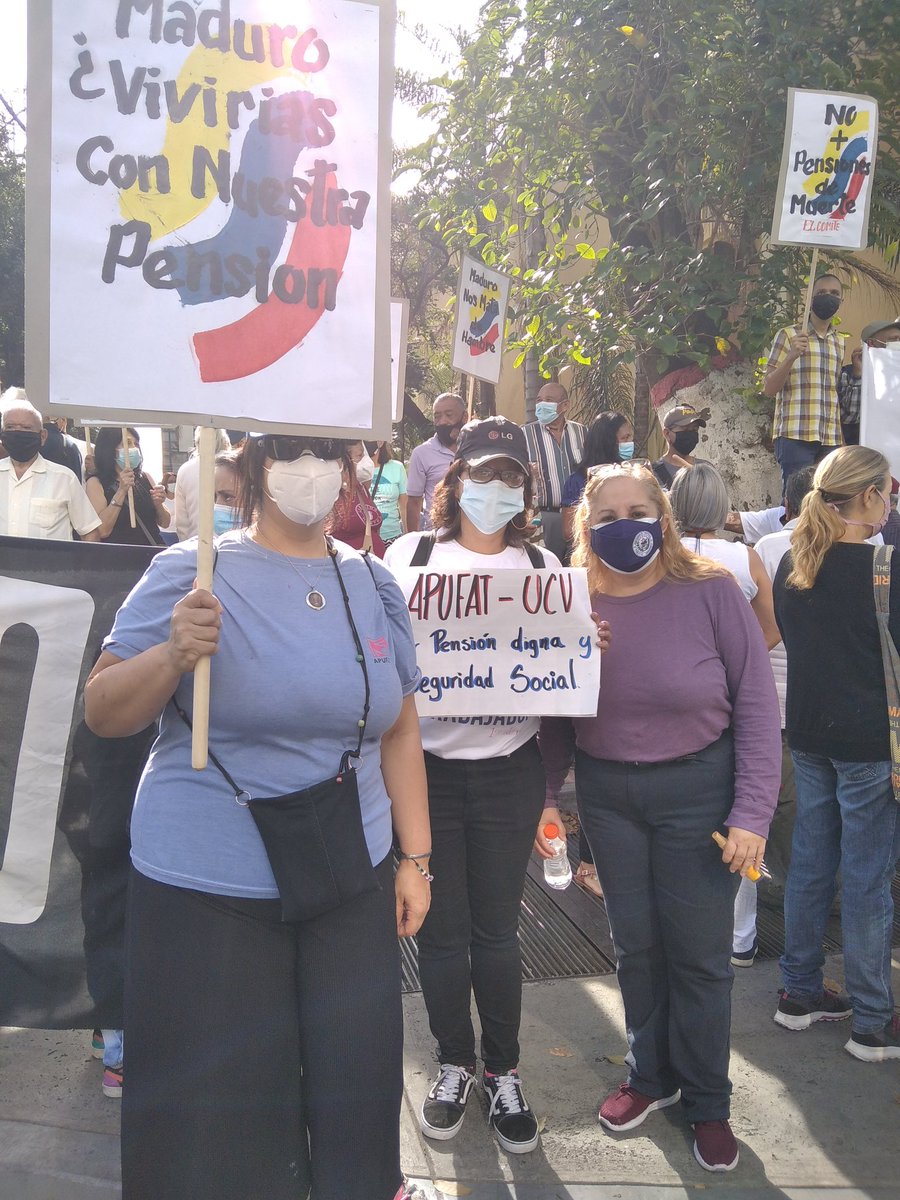 apufatucv's tweet photo. APUFA-UCV presente en la defensa de los pensionados y jubilados @UCV_Noticias @APUCV @CentralASI @fenasipruv https://t.co/at14LRRwVu