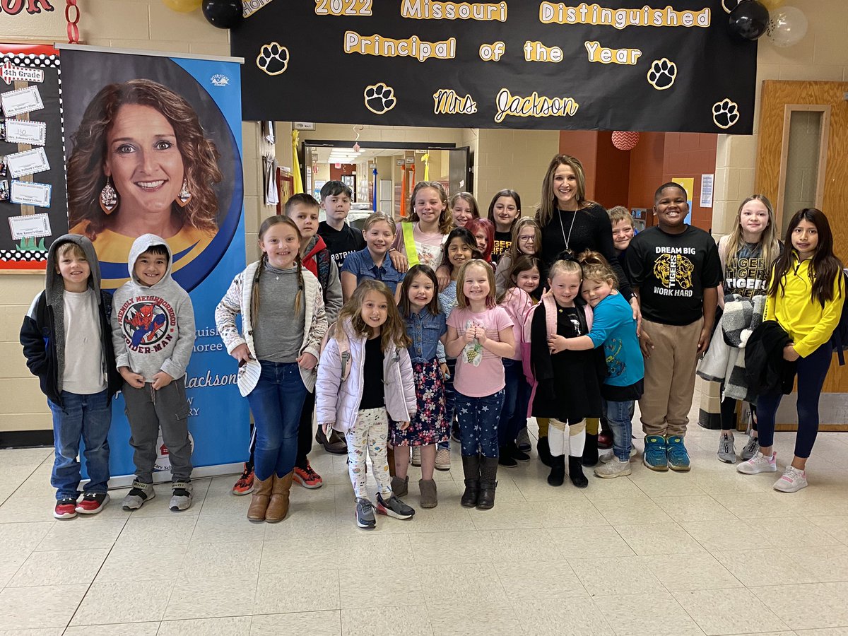 steph1jackson's tweet photo. I’m beyond blessed with the outpouring of love and support I have received from my school family today!  They are simply the best!  It felt so good coming back to all the hugs, kind words, and smiling faces!  @MoAESP  #SSD200 #PKVProud #blessed https://t.co/0LzyW01A8i