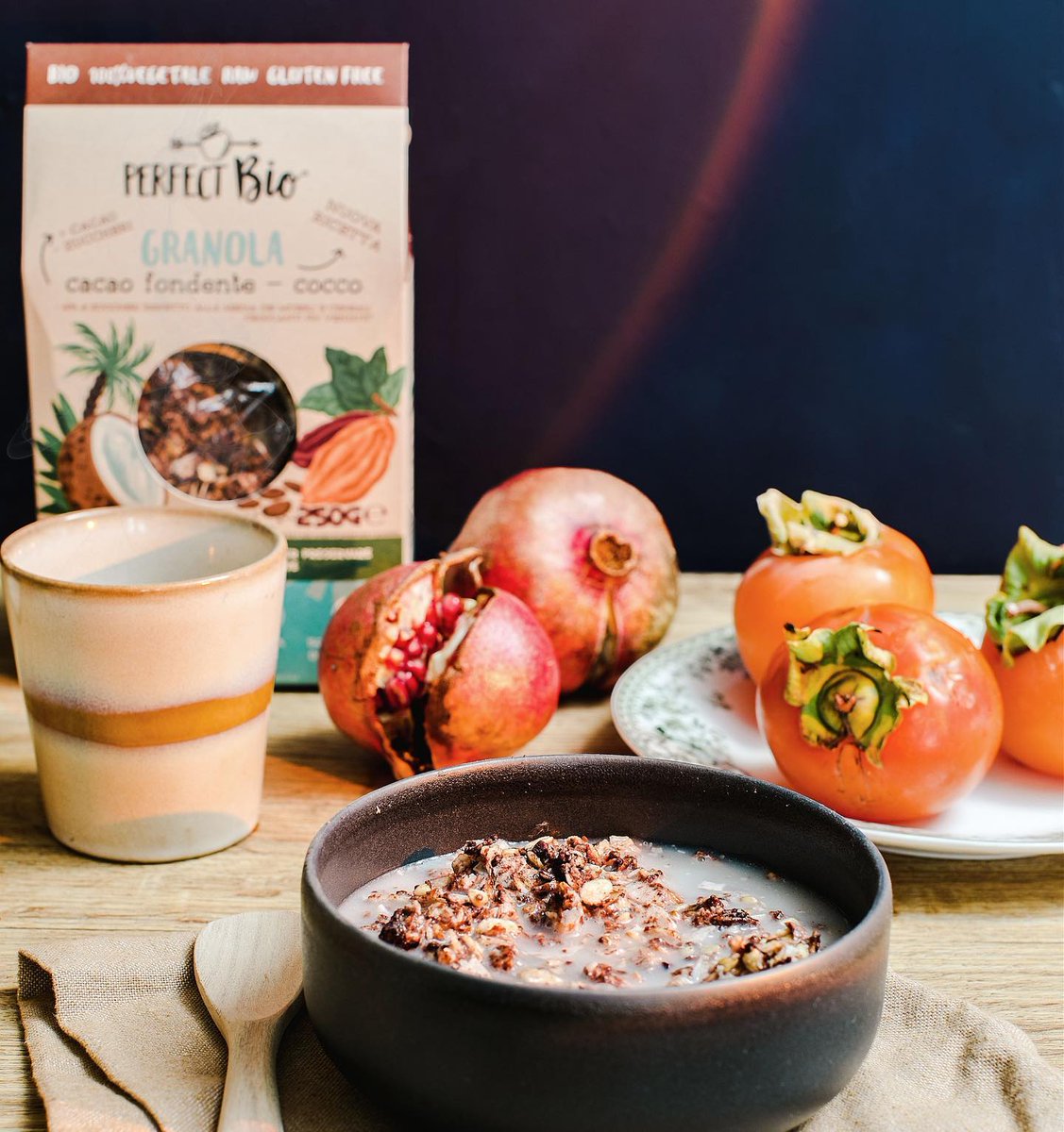 Dal 2014 Ambrosiae produce snack per la colazione e gli spuntini creati con ingredienti naturali, vegetali, biologici e gustosi, lavorati in modo innovativo e delicato per garantire e preservare i nutrienti di cui sono naturalmente ricchi.bit.ly/3dnqNTd #quomi #fornitori
