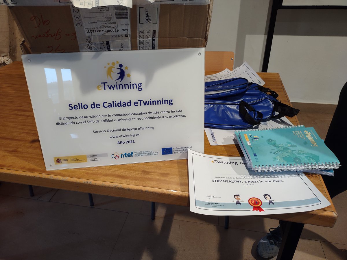 Julián Sanz Mamolar (@julisanzmamolar) on Twitter photo Hoy los alumnos de 6º del <a href="/colsangregorio/">LA MENNAIS AGUILAR DE CAMPOO</a> están de enhorabuena. Han recibido el diploma por el sello de calidad #eTwinning al proyecto realizado en 5º "STAY HEALTHY, a must in our lives" con <a href="/javiramossancha/">Javier Ramos Sancha</a> y un servidor. A seguir creciendo como #eTwinningSchool #AguilardeCampoo Hoy los alumnos de 6º del <a href="/colsangregorio/">LA MENNAIS AGUILAR DE CAMPOO</a> están de enhorabuena. Han recibido el diploma por el sello de calidad #eTwinning al proyecto realizado en 5º "STAY HEALTHY, a must in our lives" con <a href="/javiramossancha/">Javier Ramos Sancha</a> y un servidor. A seguir creciendo como #eTwinningSchool #AguilardeCampoo