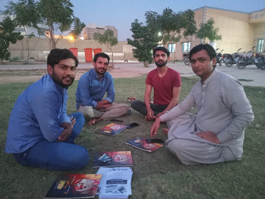 PYAKarachi's tweet photo. آج پروگریسو یوتھ الائنس (سچل گوٹھ یونٹ) کے کامریڈز کی جانب سے ”طلبہ کانفرنس: طلبہ یونین کی بحالی اور انقلابی سیاست“ کی ڈاؤ اوجا کرکٹ گراؤنڈ، سچل لائبریری اور علاقے کے مختلف جگہوں میں بھرپور کیمپین کی گئی.
#TalbaConference2022 #AnnounceStudentsUnionElections https://t.co/4C4TnrD78L