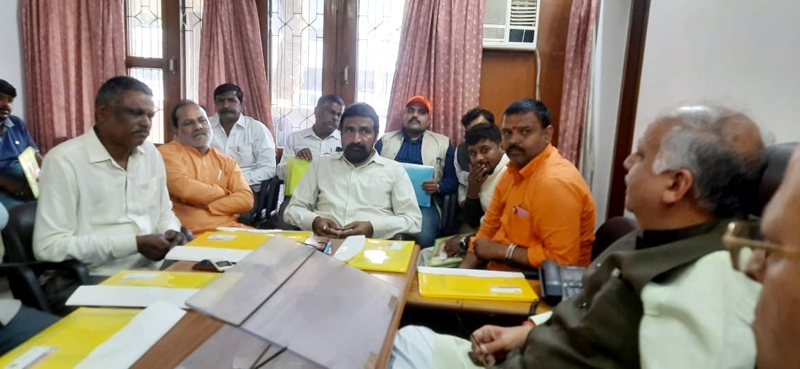 GopalJi_Tandon's tweet photo. लखनऊ पूर्व विधानसभा क्षेत्र के भाजपा मतगणना अभिकर्ताओं के साथ बैठक।
लखनऊ, 9 मार्च 2022 https://t.co/lUxwKmVvm2