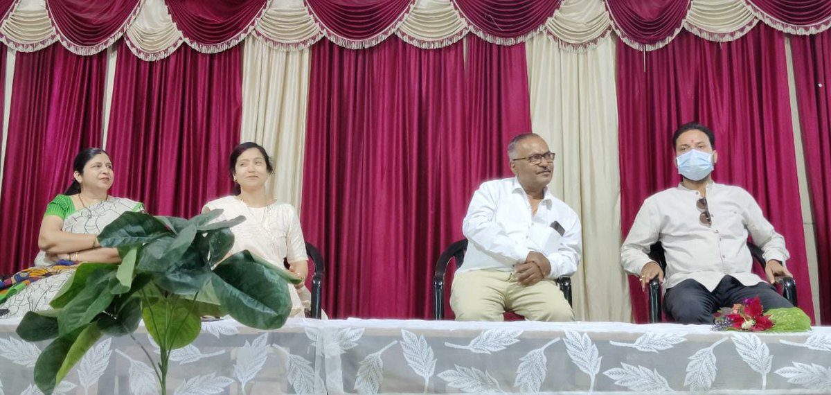 CMDCollege's tweet photo. Women's day celebrations in CM Dubey PG College

आज दिनांक 8 मार्च 2022 को सीएमडी पोस्ट ग्रैजुएट कॉलेज बिलासपुर में शिक्षा संकाय के छात्र छात्राओं द्वारा अंतरराष्ट्रीय महिला दिवस का मनाया गया! https://t.co/EwzsY0zhoc