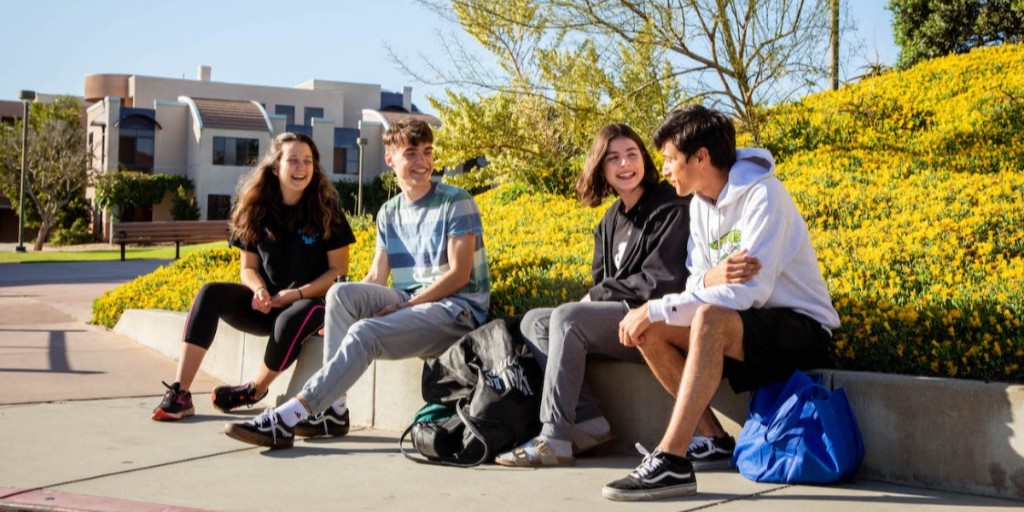 LMUAdmission's tweet photo. Don’t miss your opportunity to take part in LMU’s Pre-College Summer Programs. The application deadline to join talented high school students from around the world on campus this summer is Tuesday, March 15th.
Apply now: https://t.co/pv7e0VCbz8.
#SummerLions #LMUSummerPrograms https://t.co/GLPWv40dOT