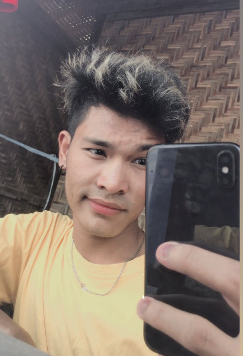 PoppyJack28's tweet photo. လီးပြတ်နေတယ် 
မီးပဲ🌚
#Poppy #hotboy https://t.co/lgOxaR3Zql