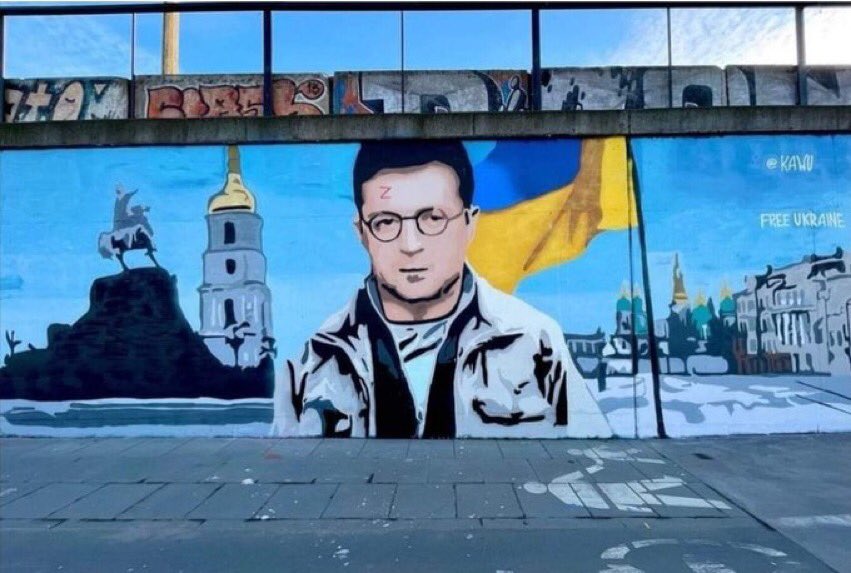Chris_Cam9's tweet photo. #StopWar 💙💛 https://t.co/xH7BsTcm5i