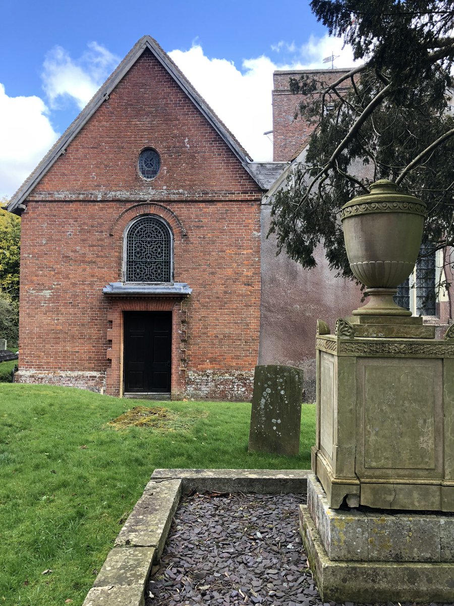 muninnherself's tweet image. More from the #churchproject - today saw @claudius_me and I at St Mary’s in #UptonGrey (locked) and St Mary the Virgin #Greywell (technically outwith our 5 mile radius but only slightly.)