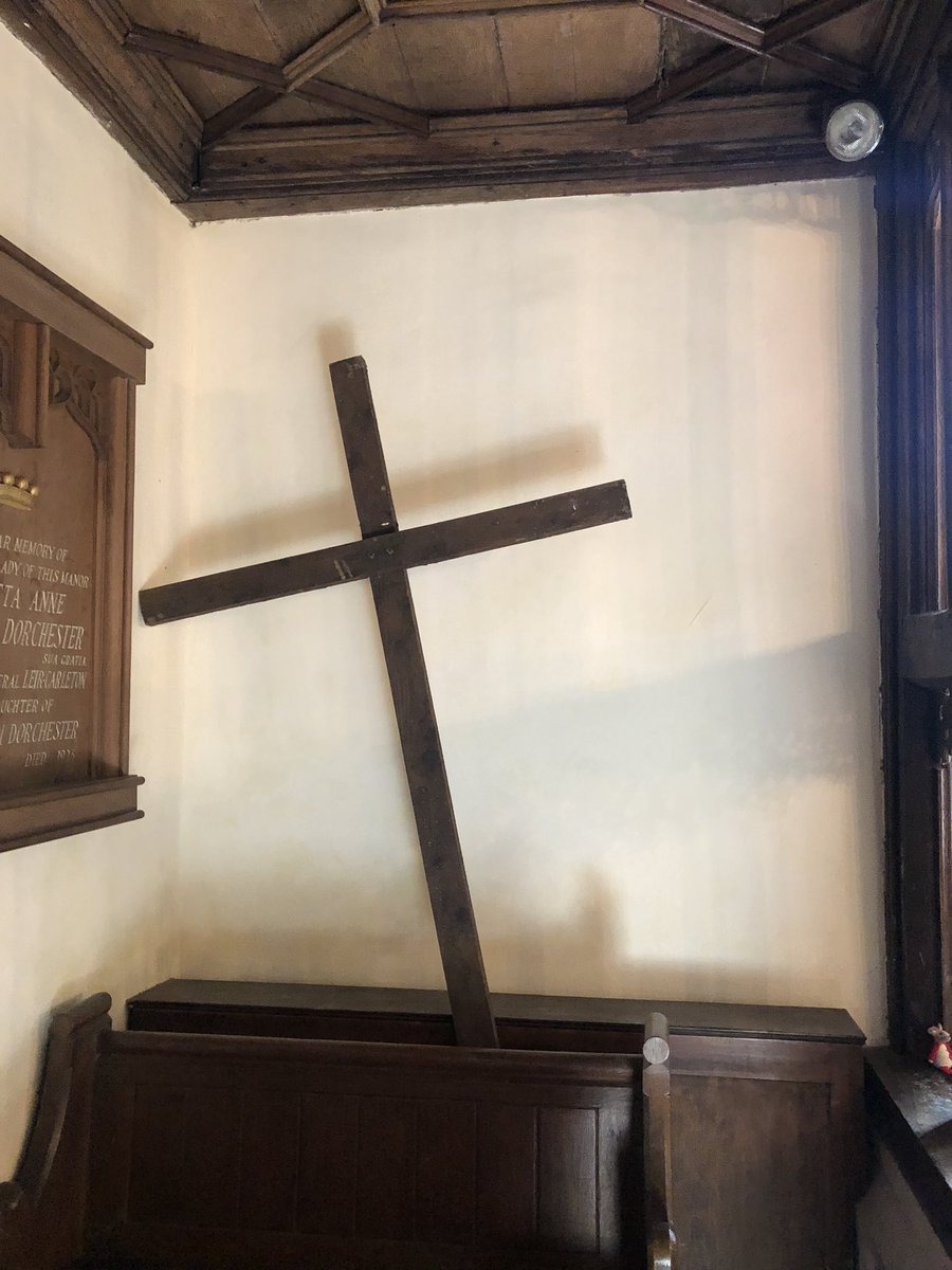 muninnherself's tweet image. More from the #churchproject - today saw @claudius_me and I at St Mary’s in #UptonGrey (locked) and St Mary the Virgin #Greywell (technically outwith our 5 mile radius but only slightly.)