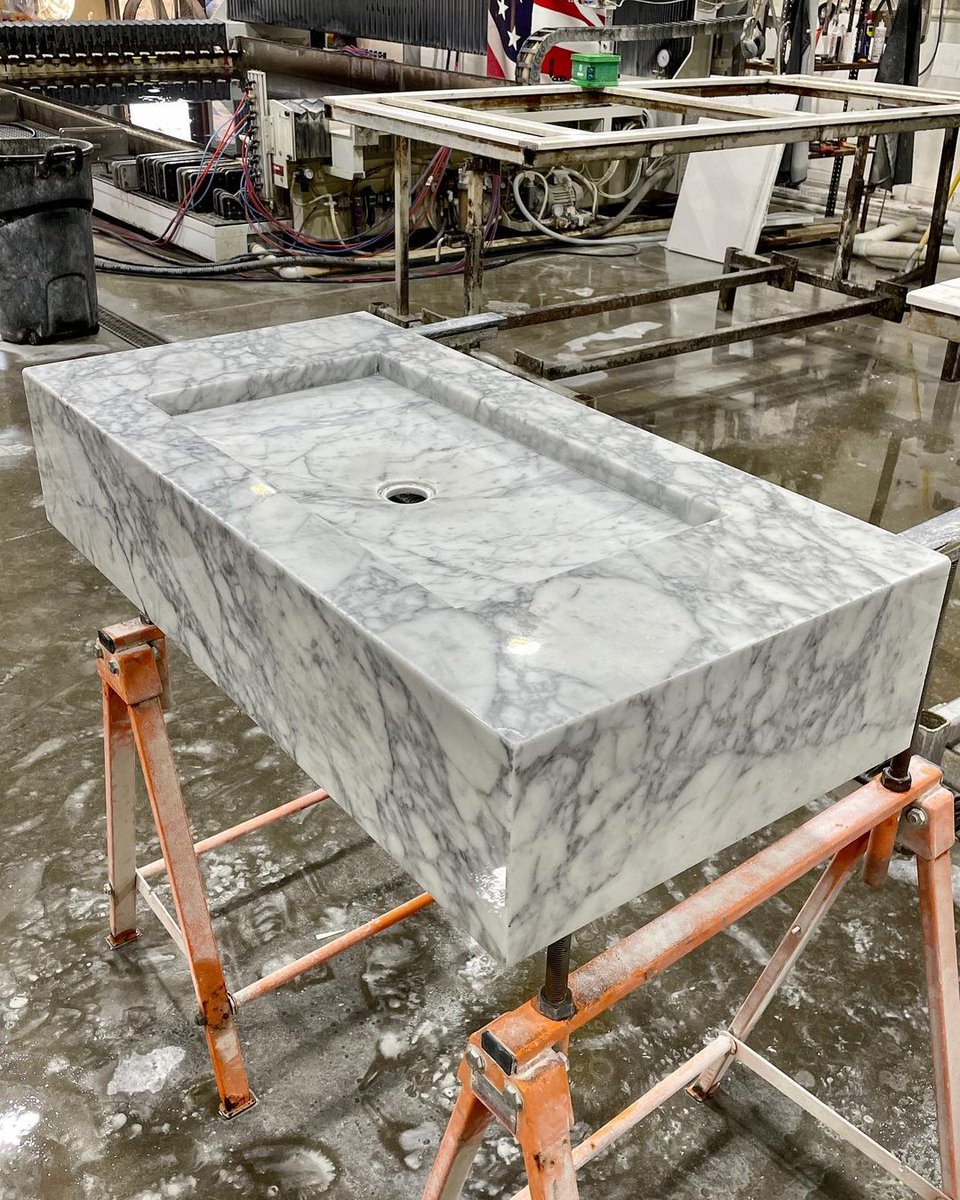 parkindustries's tweet photo. CLEAN custom marble vanity by Kamen Granite and Marble Tops 👌👌 #StoneworkWednesday https://t.co/Kjgi8dM4uc