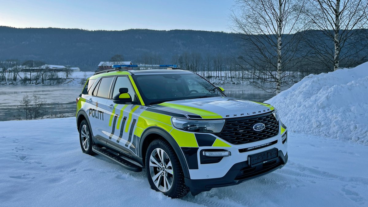 FordNewsEurope's tweet photo. Norway's police squads have been joined by the #FordExplorer #PHEV, following other countries like the UK in introducing #electric and #hybrid vehicles to their fleets. https://t.co/UfaZSJeLZD