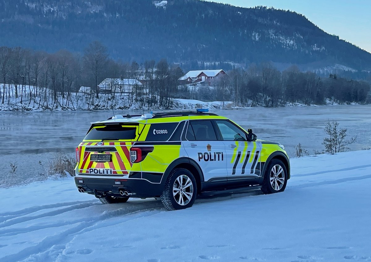 FordNewsEurope's tweet photo. Norway's police squads have been joined by the #FordExplorer #PHEV, following other countries like the UK in introducing #electric and #hybrid vehicles to their fleets. https://t.co/UfaZSJeLZD