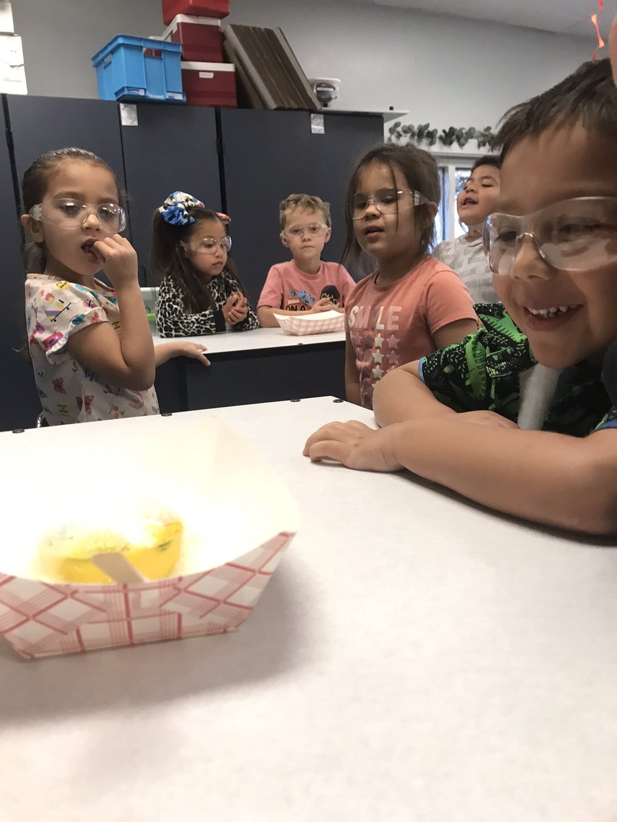 ChrisGibsonSTEM's tweet photo. Pre-K scientists in the STREAM Lab today made lemon volcanos! @SFAGators #BISDpride https://t.co/im7JnIPy87