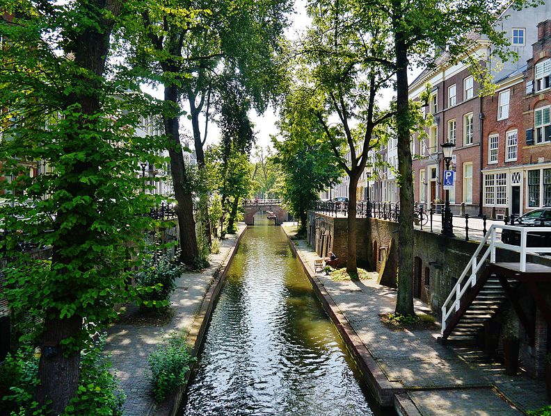 WrittleDesign's tweet photo. #Writtle alumnus Mischa Laugs gave a #LandscapeTalk to our #LandscapeArchitecture and #GardenDesign students about the latest #UrbanDesign and #LandscapeDesign projects by #Utrecht City Council, Netherlands, inc. urban regeneration, public spaces, and climate responsive #design. https://t.co/KJyeRttl9i