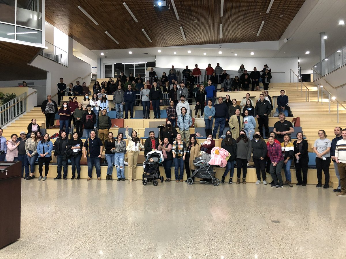 David63Baker's tweet image. We are so excited after last night for this year’s seniors and their families. We are already thinking of our next FAFSA/CAFSA night.  @StVrainPTEACH #LearningIsOurPriority