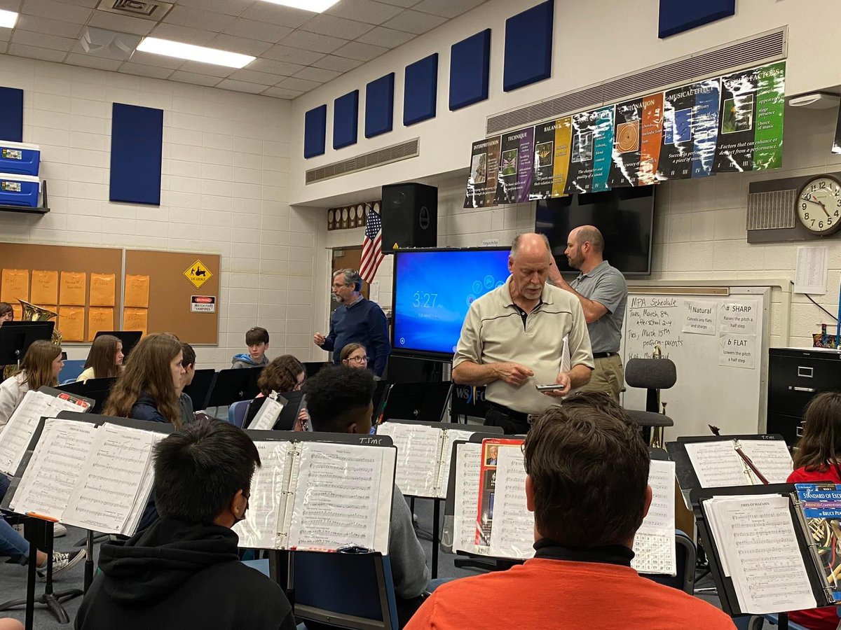 TJeffersonMS's tweet photo. Many days band directors are experts in differentiating instruction to meet the needs of our students in small and whole group instruction. Thanks to Mr. Lanning and Mr. Riggs coming to help Mr. Joiner and our TJMS band students prepare for upcoming MPA. @WSFCSArts https://t.co/LLExN8JuHw