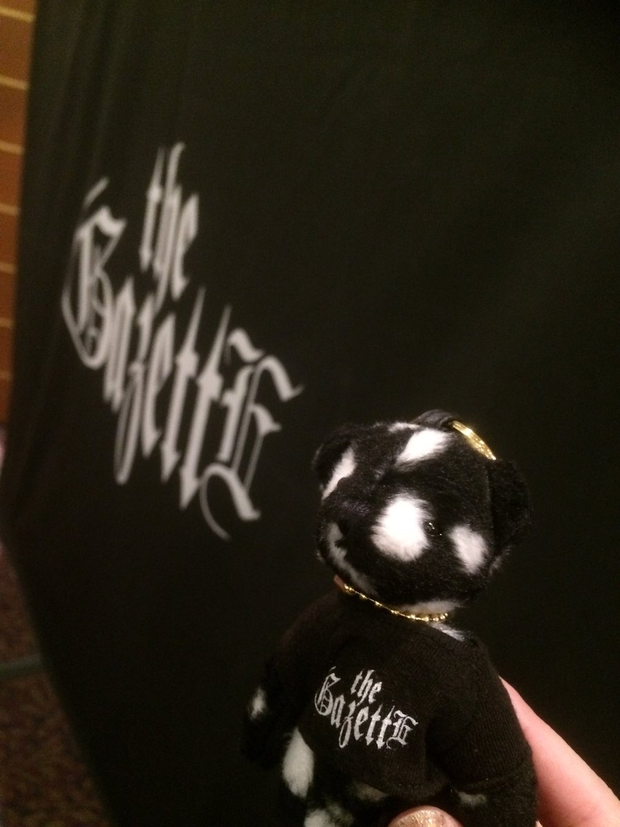SnakedLows0329's tweet photo. 祝 the GazettE 20th♡

これからもついていきます！！
代々木ー(੭ु´͈ ᐜ `͈)੭ु⁾⁾

2022.03.10

#theGazettE
#theGazettE20th 
#HERESY 
#THANX_GZ_FROM_SG https://t.co/asCnuJhz8C