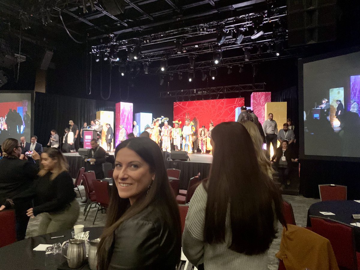 Melanie Walsh tweet media