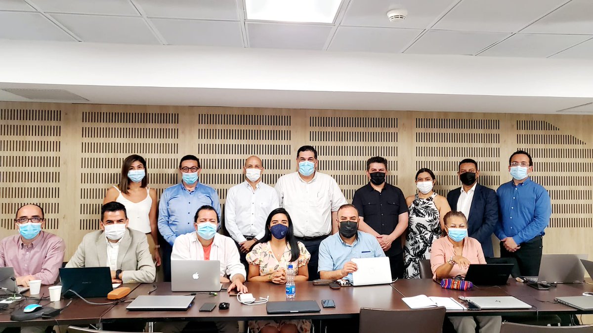 maxgomezt's tweet photo. !Por la calidad de la #EducaciónSuperior! Hoy en @UninorteCO, equipo @Mineducacion y los coordinadores de #CONACES, abordamos aspectos del servicio de registro calificado, los procesos de evaluación de convalidaciones y de los programas académicos. #EducaciónEsCalidad https://t.co/9VqDZxtAVC