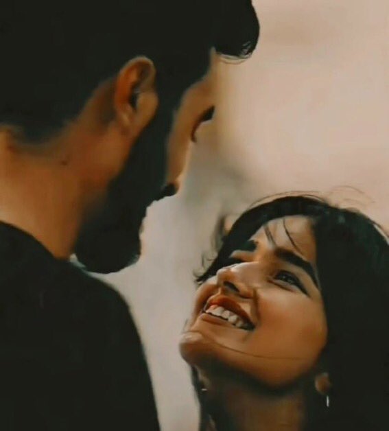 fathimazinab_'s tweet photo. காதலித்துக்கொண்டிருந்தோம் என சொல்லிக்கொள்வதற்கேனும் ஓர் #காதல் இருந்திருக்கவேண்டும்😌❤️ https://t.co/jaCnJkgeDw
