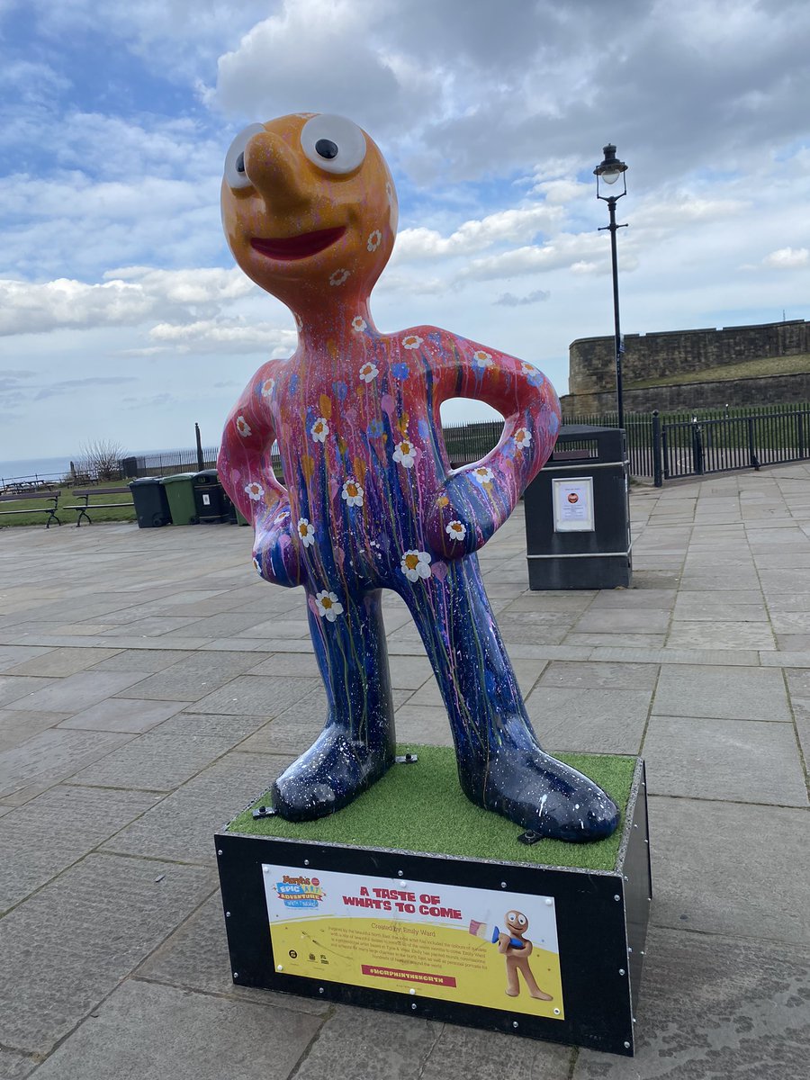 suzwilson's tweet photo. Another #NoWorkWednesday to keep work/life equilibrium in check. 
Lunch with a friend before I spotted @AmazingMorph while wandering around North Shields &amp; Tynemouth 
#GetOutside https://t.co/26sPXbmbxJ