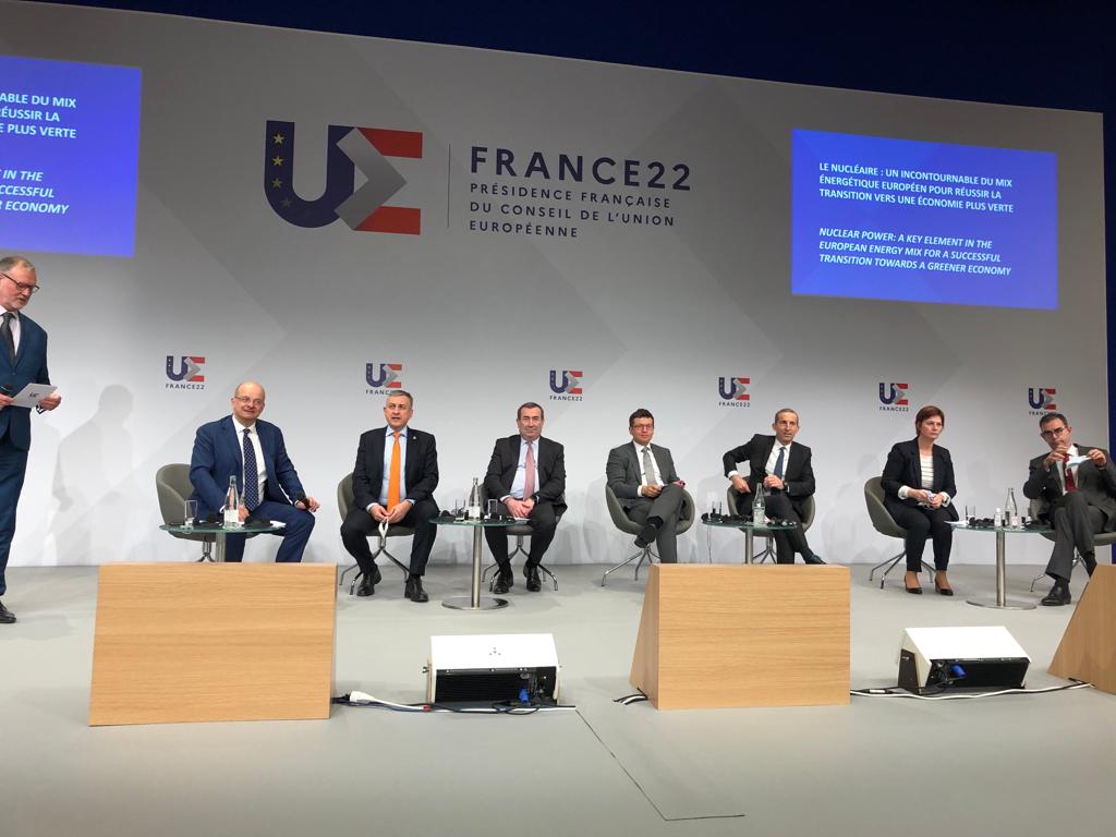 GrudlerCh's tweet photo. Oui, le nucléaire est indispensable dans notre quête d’indépendance énergétique ! 🇪🇺

Des experts de haut niveau vous expliquent pourquoi lors de cette table-ronde que j'ai le plaisir d'animer à Bercy. Organisée par @Economie_Gouv dans le cadre @Europe2022FR 🇫🇷🇪🇺 !
@AgnesRunacher https://t.co/LEYKue5bL2