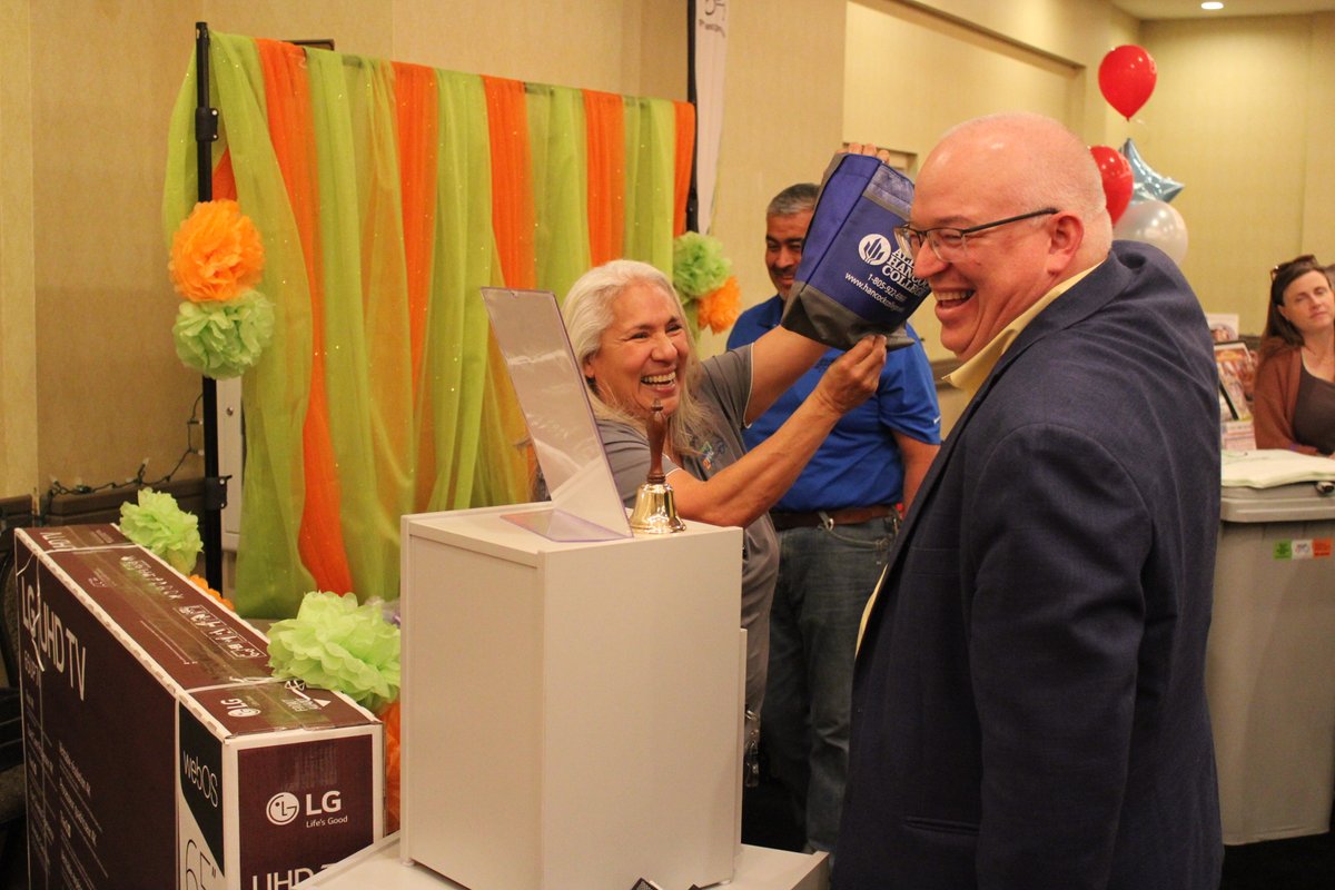 SMVChamber's tweet photo. Chamber News | Expo 2022 was a huge success! Thank you to both the businesses and to the community that attended our annual business expo last week. We could not have done it without you!
#SantaMariaStyle #SMVChamber #SMVBusinessExpo https://t.co/W01yM0hDrt