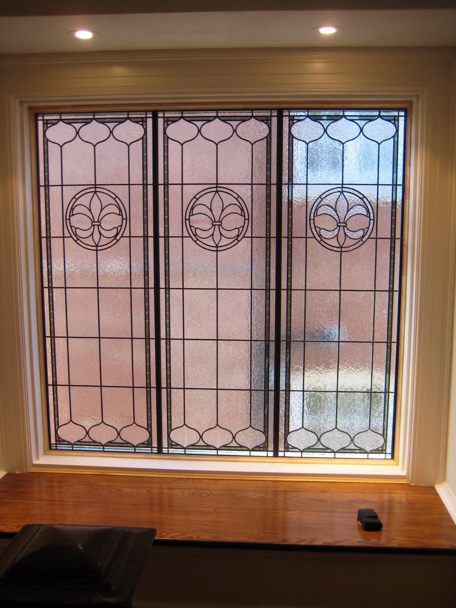 artglassguy's tweet photo. #custom #artglass #stainedglass #window for a #beautfull #rosedale #home . #privacy from the neighbors with lots of light. A play on an old design clear textured glass with a little grey. #artglassguy #millenniumglassworks #interiordesign #interior_design_toronto https://t.co/P7pN4Vuq83