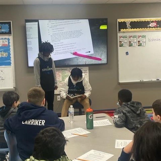 NorthMesquiteHS's tweet photo. The boys basketball players went down and read to the 5th graders at Tosch Elementary this morning for their March Madness reading month. The kiddos really enjoyed them and they had a blast. #finaway #northsidehigh #MISDExcellence https://t.co/QKbRomghKB