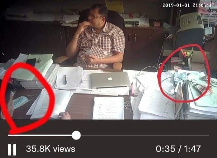 काहींच्या मते व्हिडीओ जुनी आहेत तर मग 2019 ला कोरोना होता का...?

आणि एका व्हिडीओ मध्ये तारीख 1970 आहे तर मग तेव्हा लैपटॉप तुमच्या साहेबांनी बनवून दिला होता का...?<a href="/Dev_Fadnavis/">Devendra Fadnavis</a>