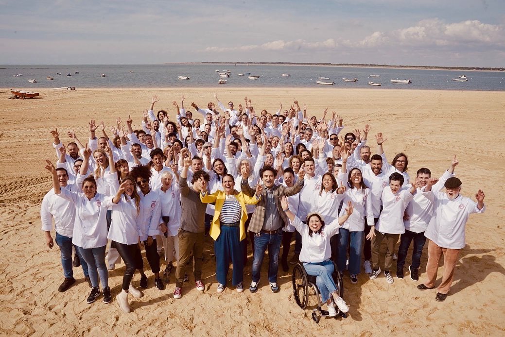 MasterChef ha realizado hoy un reencuentro entre los aspirantes de su edición adulta en una prueba de exteriores muy especial que ha tenido lugar en la localidad de Sanlúcar de Barrameda (Cádiz) #MasterChef #MasterChef10 #soon