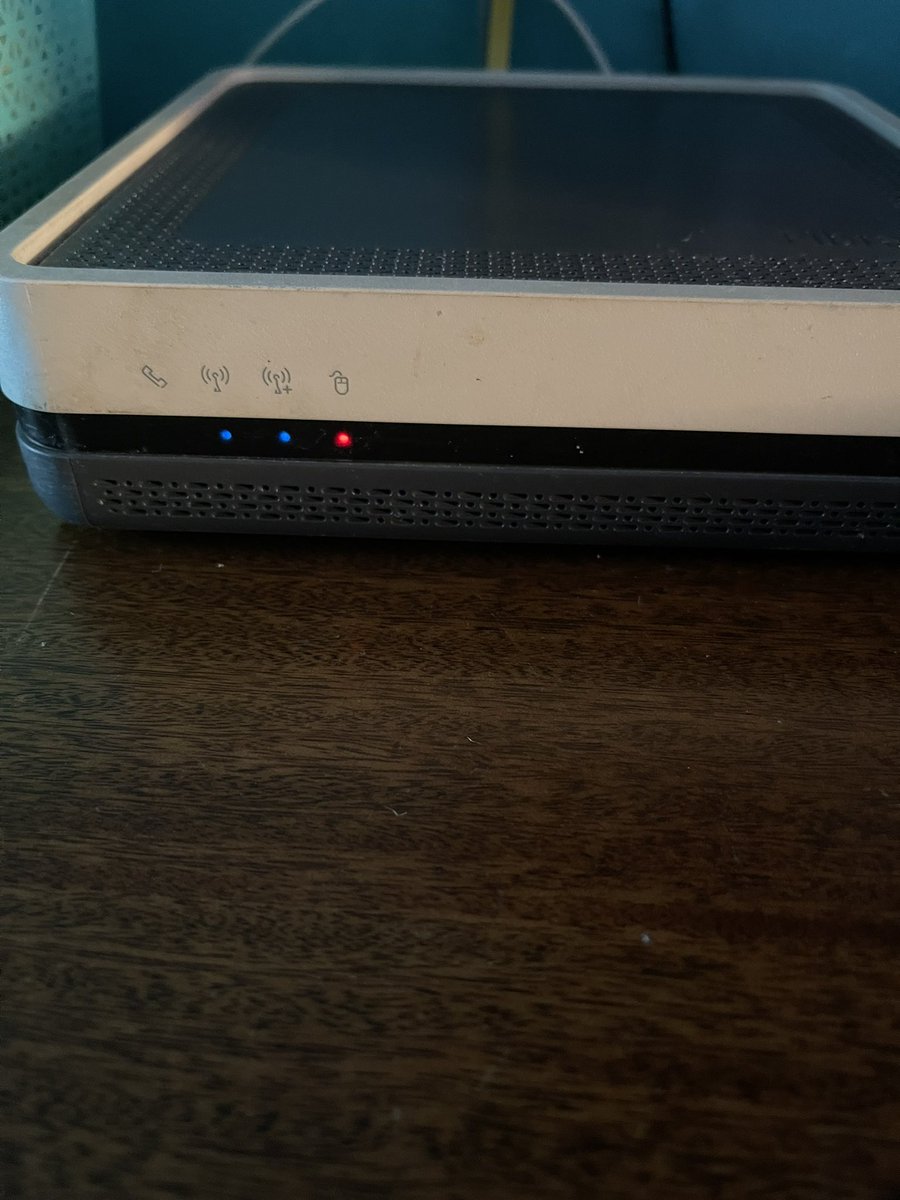 keviinfut7's tweet photo. @AyudaMovistarCL @CineHoytsChile Arreglenme el internet 3 dias y lo unico que saben decir el area encargada sabe la situacion den informacion porque esta asi yo pague estoy al dia deberia tener mi internet bueno gente aremos una campaña para no contratar mas a estos sin vergüenzas https://t.co/Rho5t40GPg