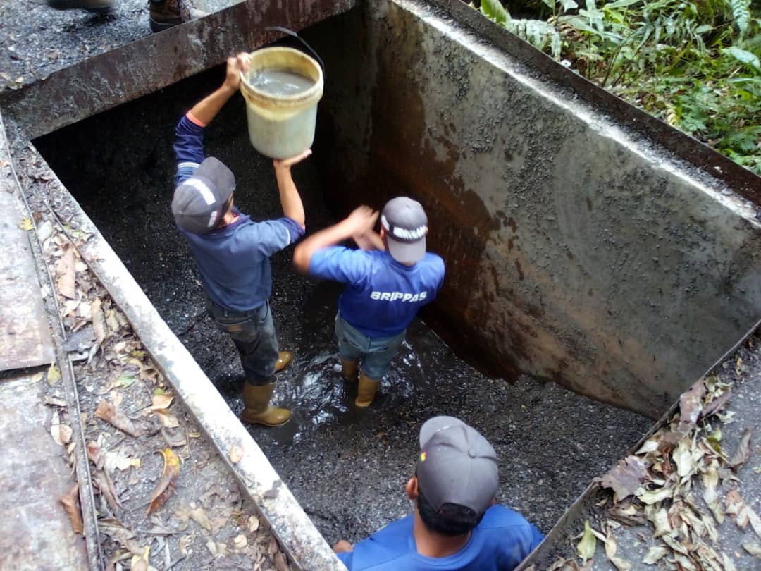 ComunaDelAgua's tweet photo. BRIPPAS Hidrolara ejecuta Plan de monitoreo y mantenimiento a 3 diques tomas. 

Ingresa para detalles 👇
https://t.co/uHwRgX0mYf

Gestión Comunitaria | Sarare  Municipio Simón Planas | Sanare, Andrés Eloy Blanco | Comuna del Agua | @JTifor https://t.co/1W2ZjGn1FU
