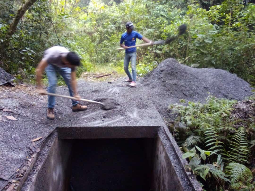 ComunaDelAgua's tweet photo. BRIPPAS Hidrolara ejecuta Plan de monitoreo y mantenimiento a 3 diques tomas. 

Ingresa para detalles 👇
https://t.co/uHwRgX0mYf

Gestión Comunitaria | Sarare  Municipio Simón Planas | Sanare, Andrés Eloy Blanco | Comuna del Agua | @JTifor https://t.co/1W2ZjGn1FU